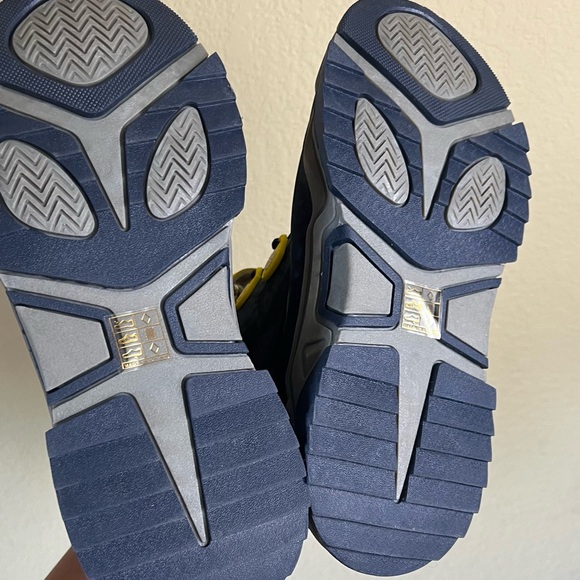 Boys Winter snow Boots dark blue color size 5 5.5 - Picture 7 of 9